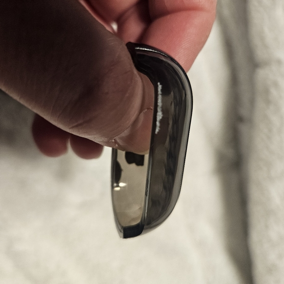 New Disney Parks Grogu wireless earphone case - Picture 3 of 5